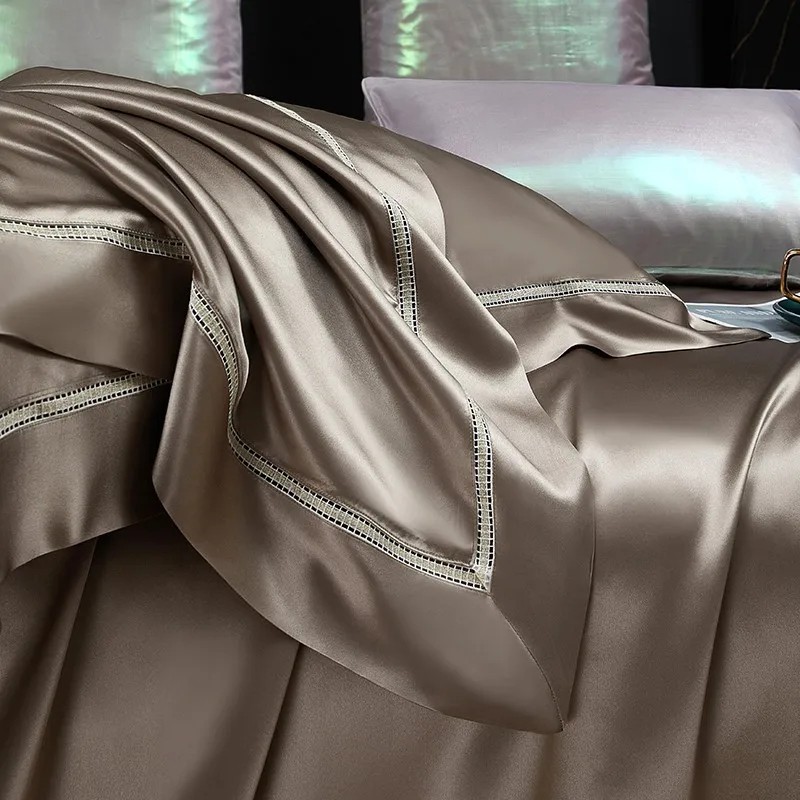 Mulberry Silk Premium 4 ชิ้นชุ - Duvet Cover Sets With Zipper บทวิจารณ์และราคา