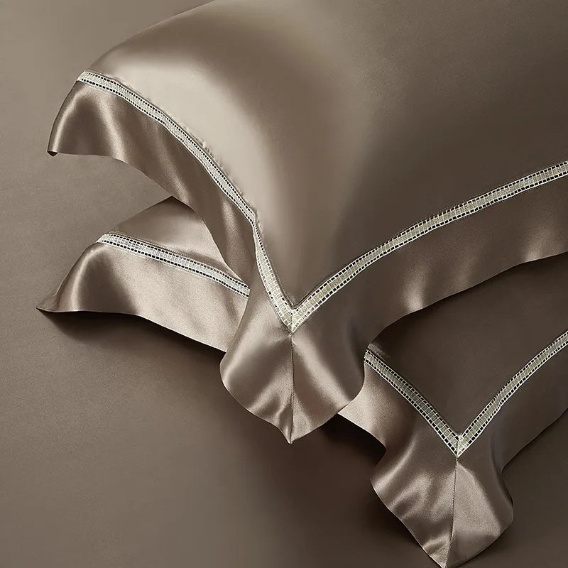 Mulberry Silk Premium 4 ชิ้นชุ - Duvet Cover Sets With Zipper บทวิจารณ์และราคา