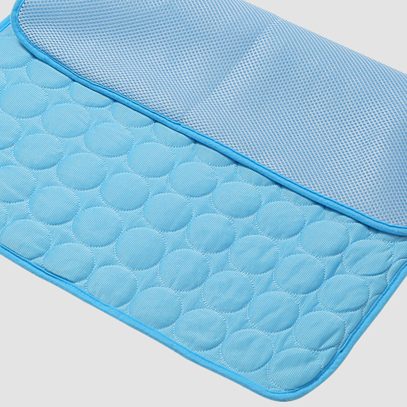 แผ่นรองนอนเย็นสำหรับสัตว์เลี้ย - Cooling Blanket Hot Sleepers บทวิจารณ์และราคา
