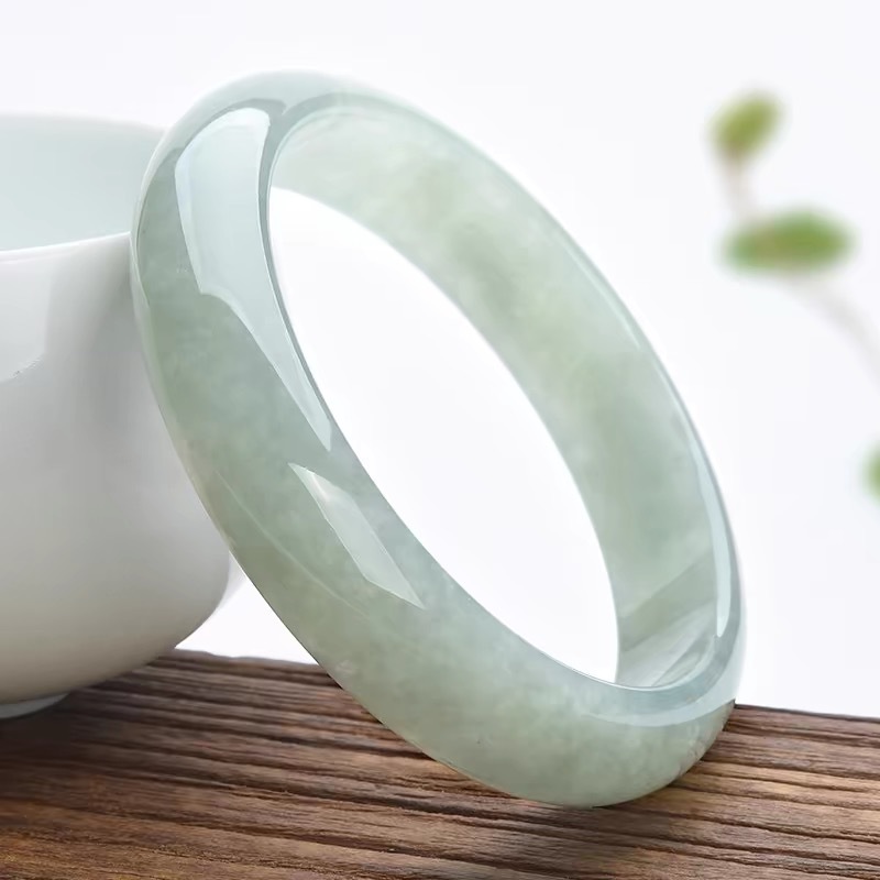 กำไลข้อมือหยกเก่าจากพม่า, หยกส - Lighting บทวิจารณ์และราคา